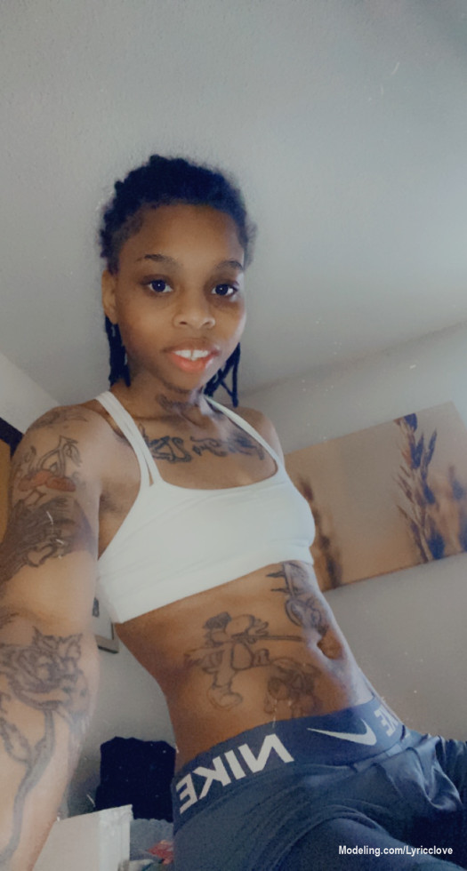 Come have fun your reaction will make me smile