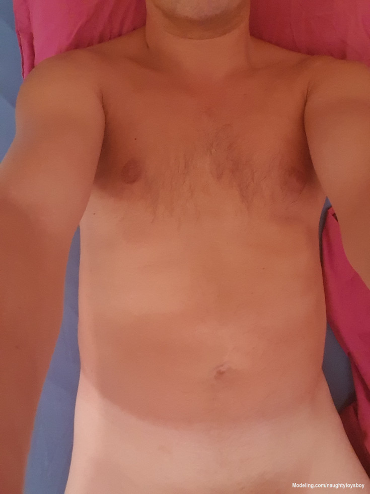 It's nice to sunbath naked. Do I have a nice body?😎